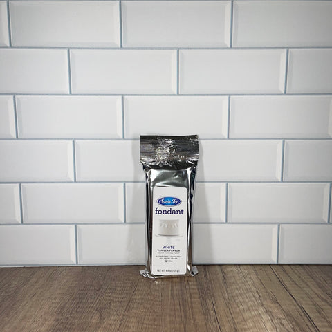 4.4 oz. White Vanilla Fondant