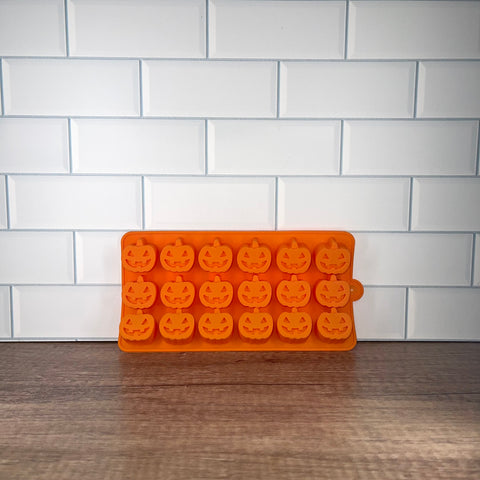Jack-o'-lantern silicone mold